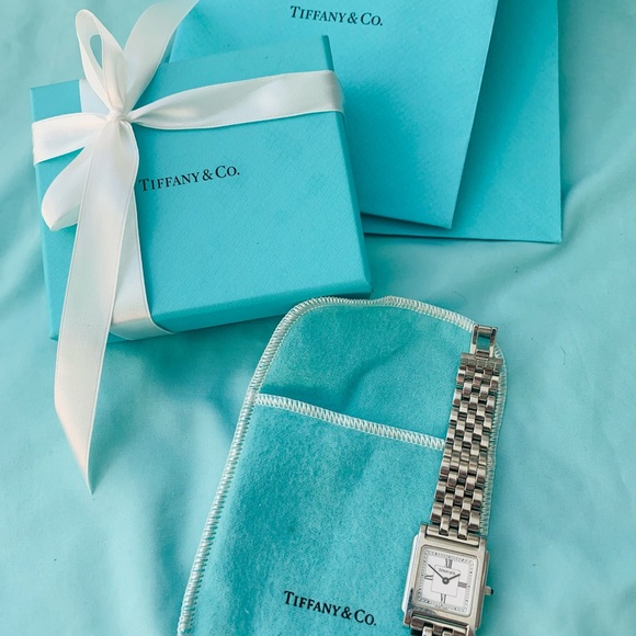 Authentic Tiffany & Co stainless steal, water proof iconic watch. - Picture 2 of 10